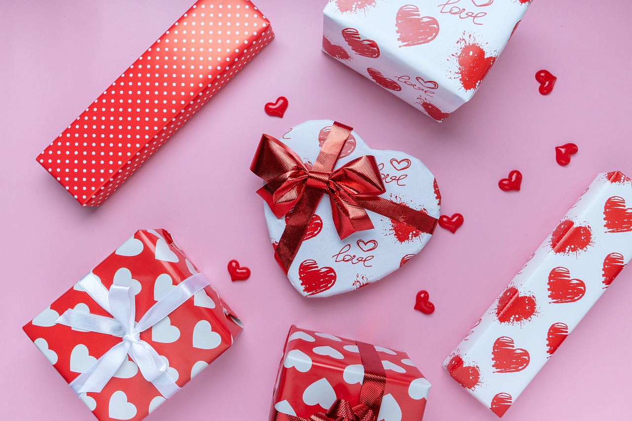 découvrez notre sélection de cadeaux de saint-valentin pour surprendre votre partenaire. que vous recherchiez des idées romantiques, des surprises originales ou des présents classiques, trouvez le cadeau parfait pour célébrer votre amour.